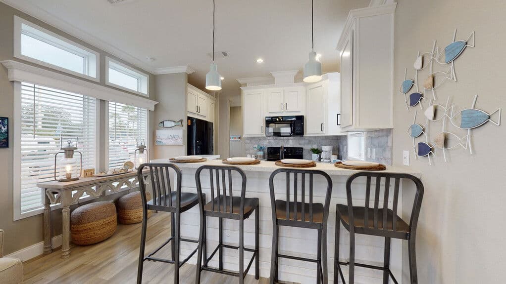 Hawk elite 13381b interior home features