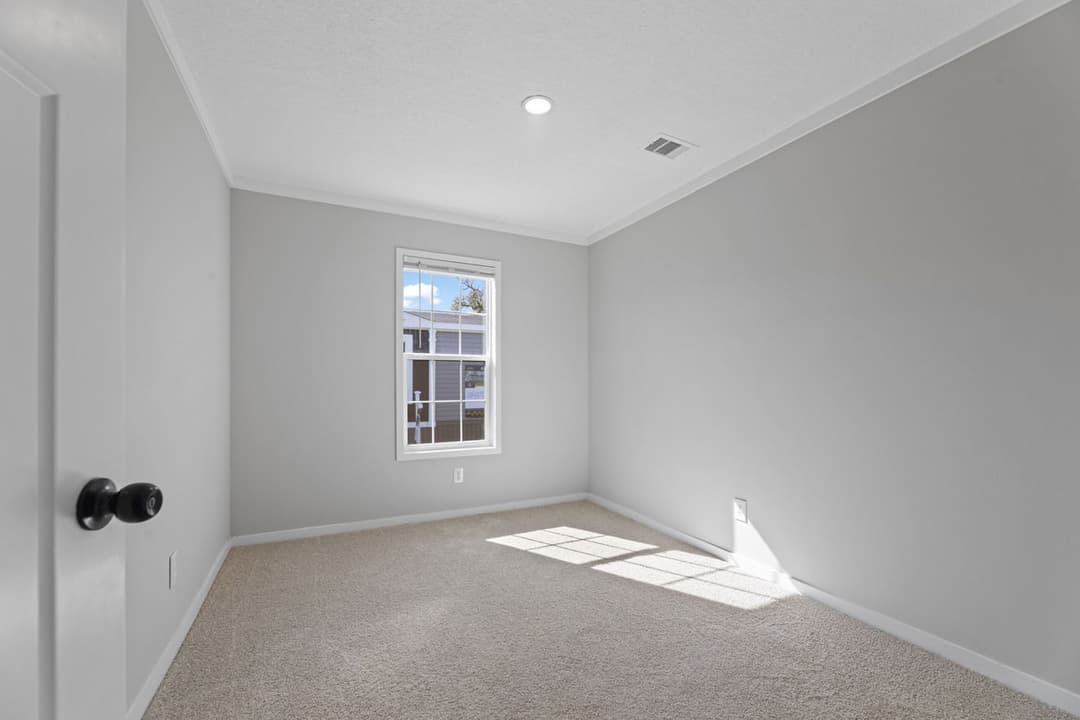 Helix 16763n bedroom home features