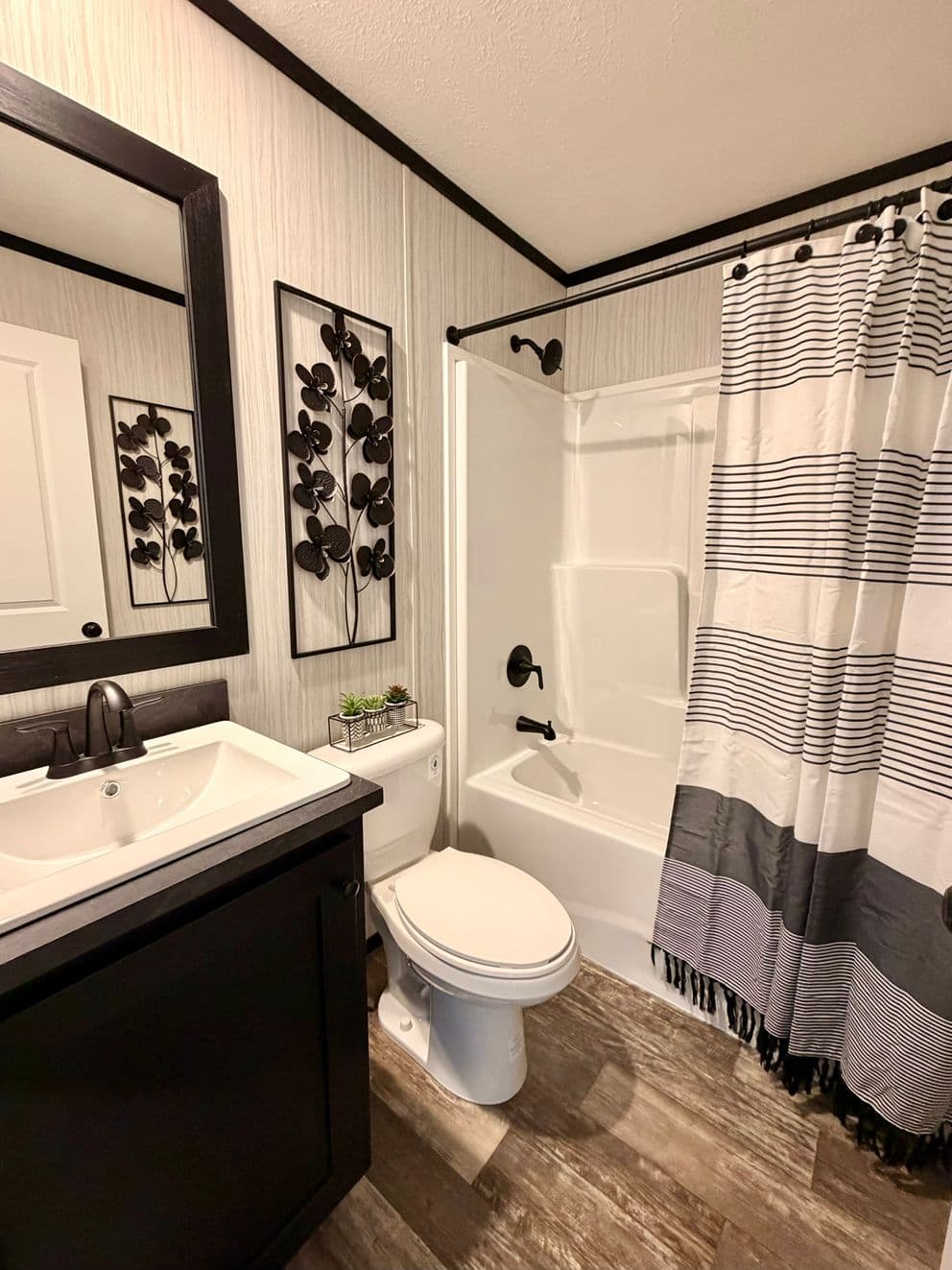 Pearl bathroom home features