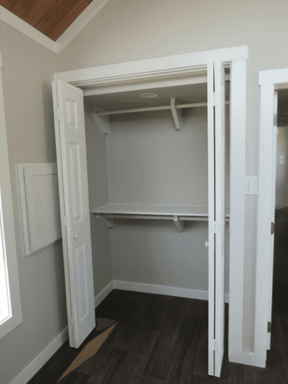 Lark bedroom home features