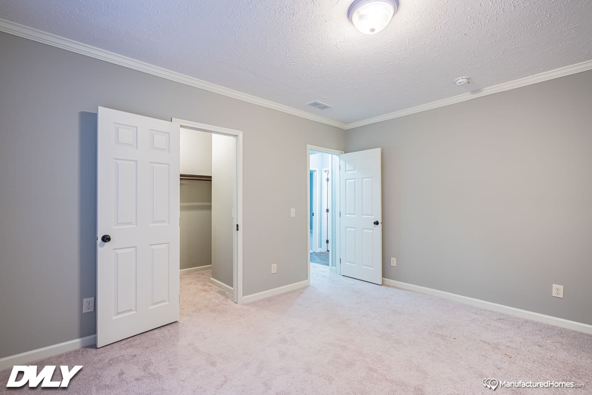 The big chief bedroom home features