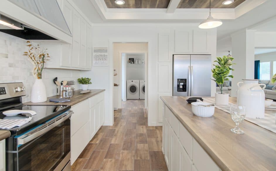 Pearl 6380 kitchen home features