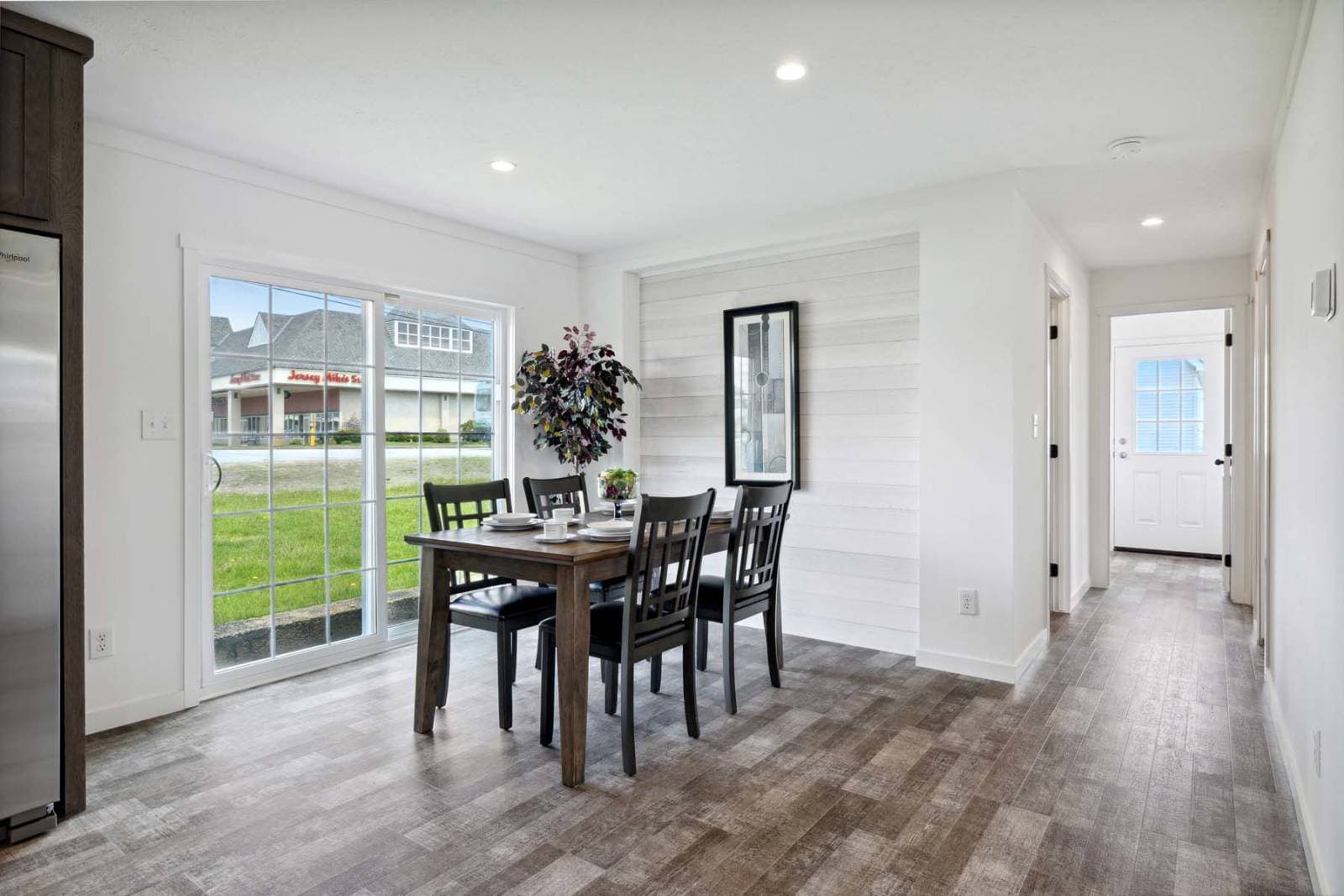 Elevate 60 interior home features