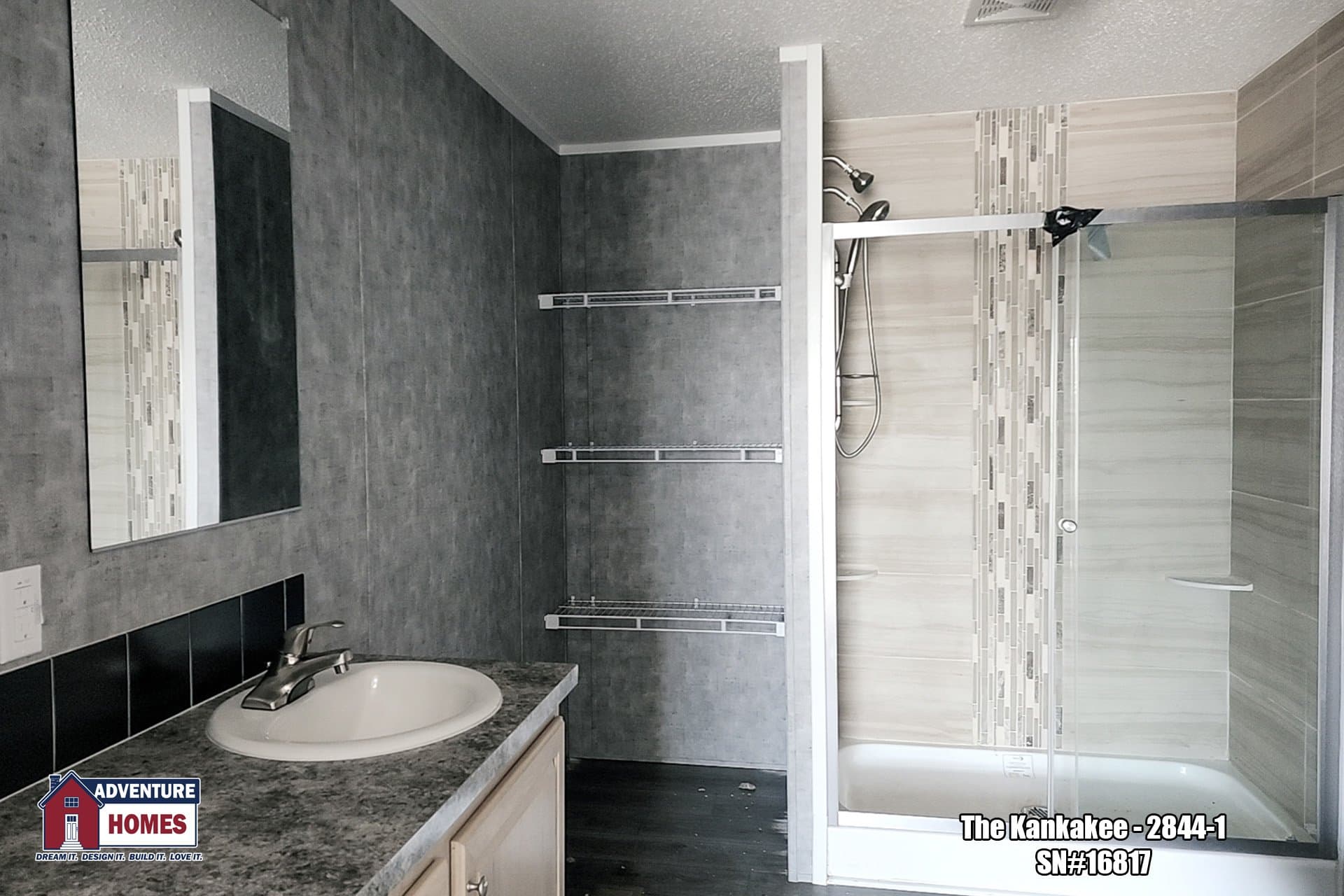 Kankakee | 2844-1 bathroom home features