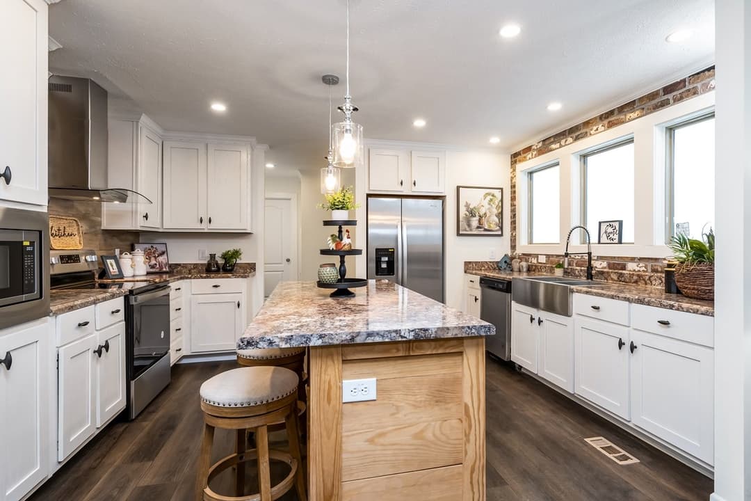 Sipsey kitchen and hero home features