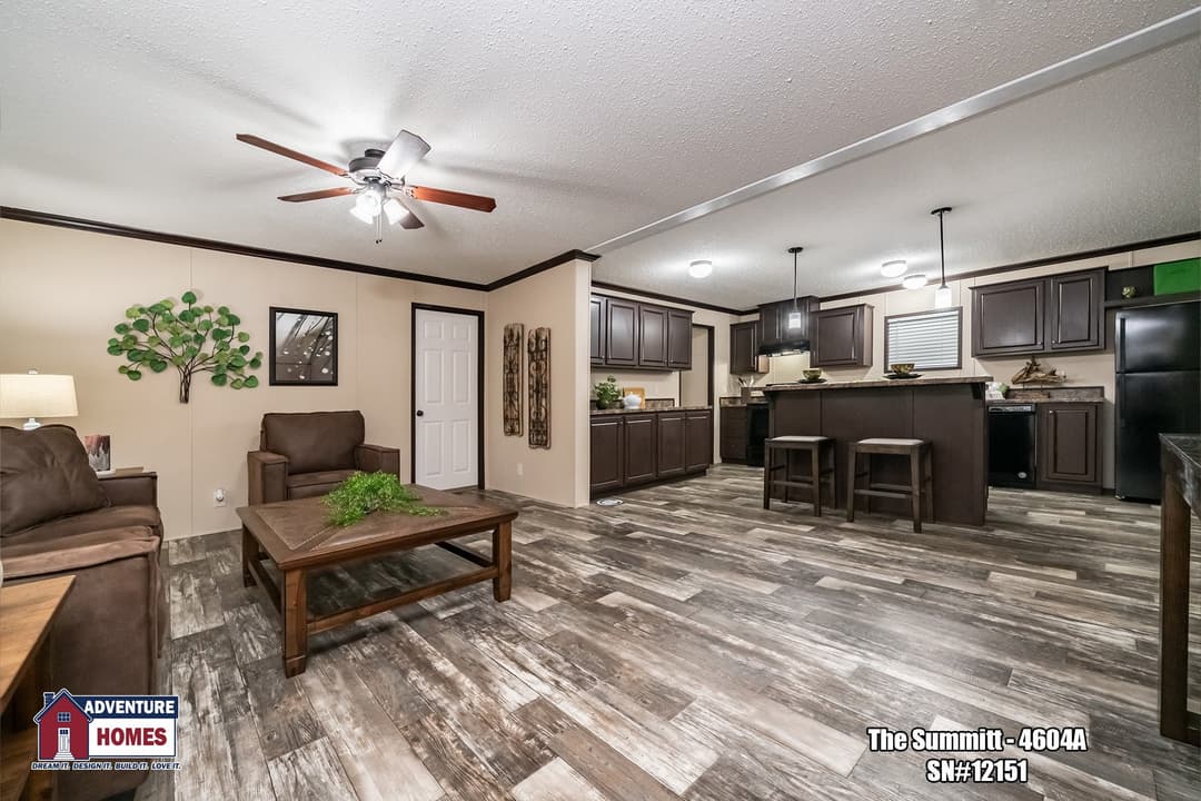 Summitt | 4604a interior home features