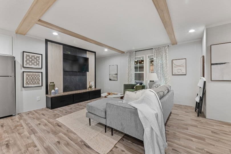 Vivid 28603n interior home features