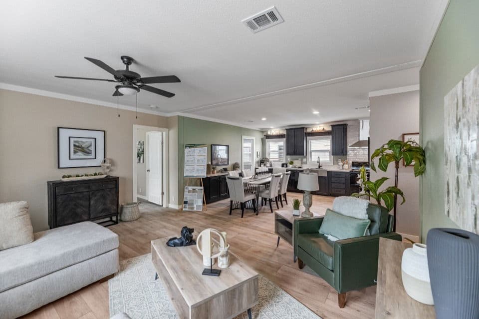 Heartland 30524h interior home features