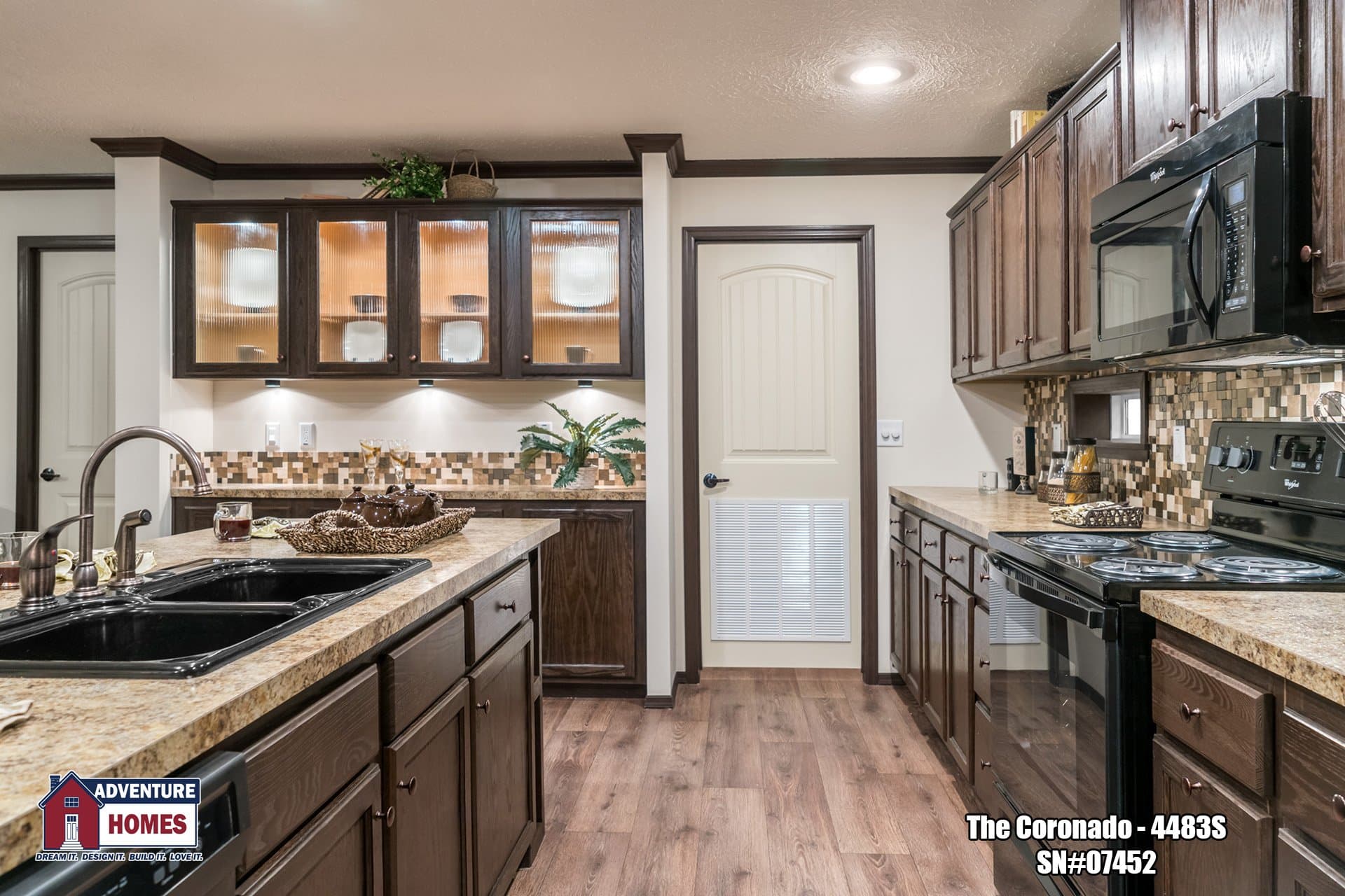 Coronado | 4483s kitchen home features