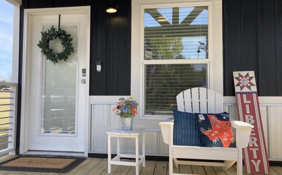 Mockingbird d50ep8 exterior home features