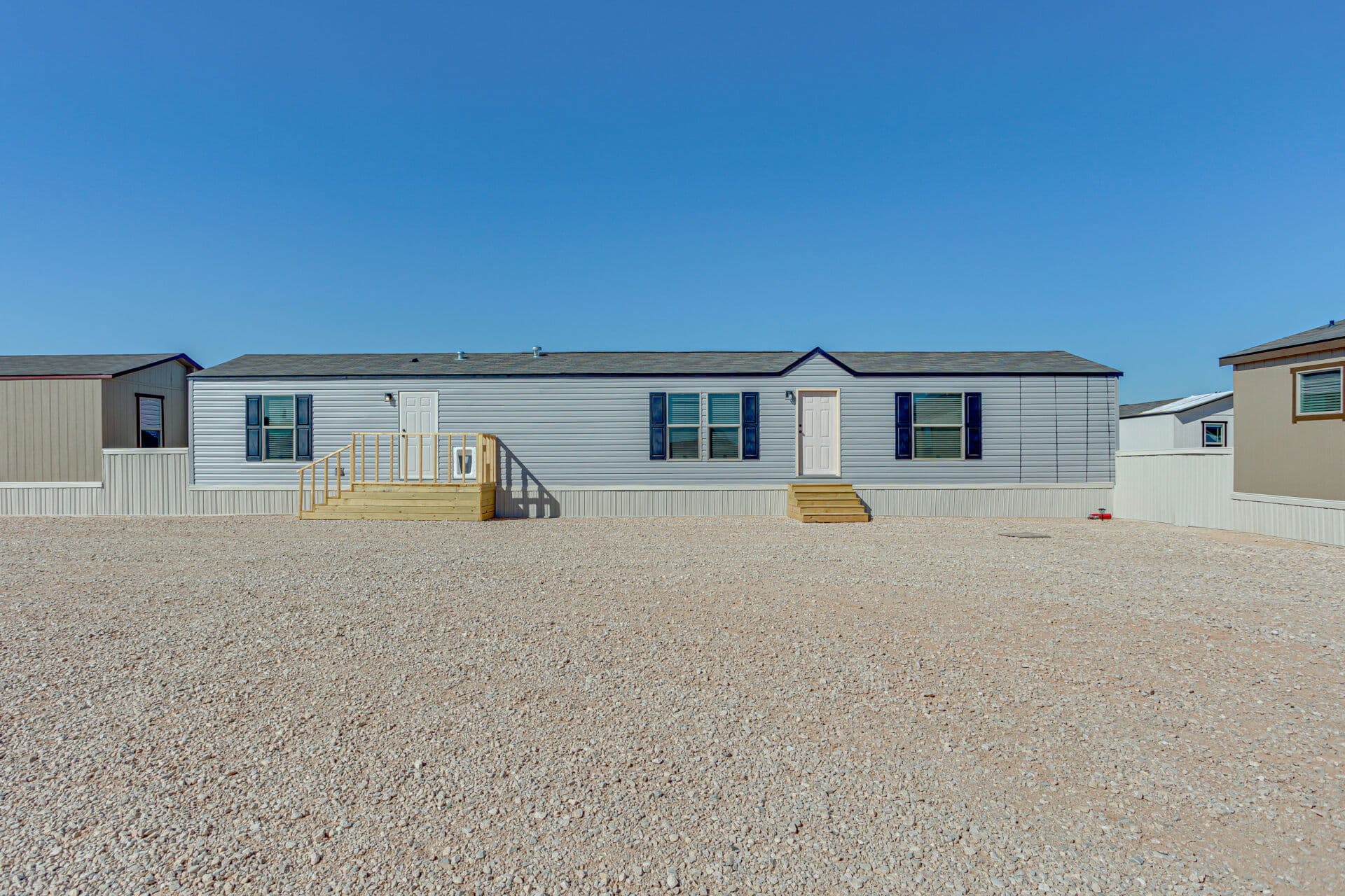 Select s-1672-32b elevation and exterior home features