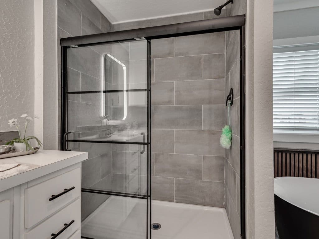 28603n bathroom home features