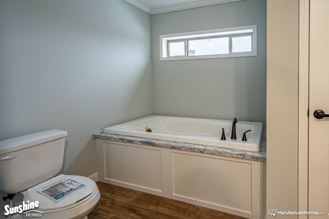 Pri3264-500 bathroom home features