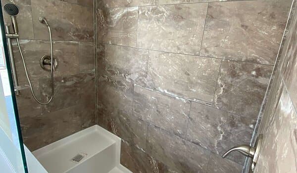 Freedom 3276527 bathroom home features