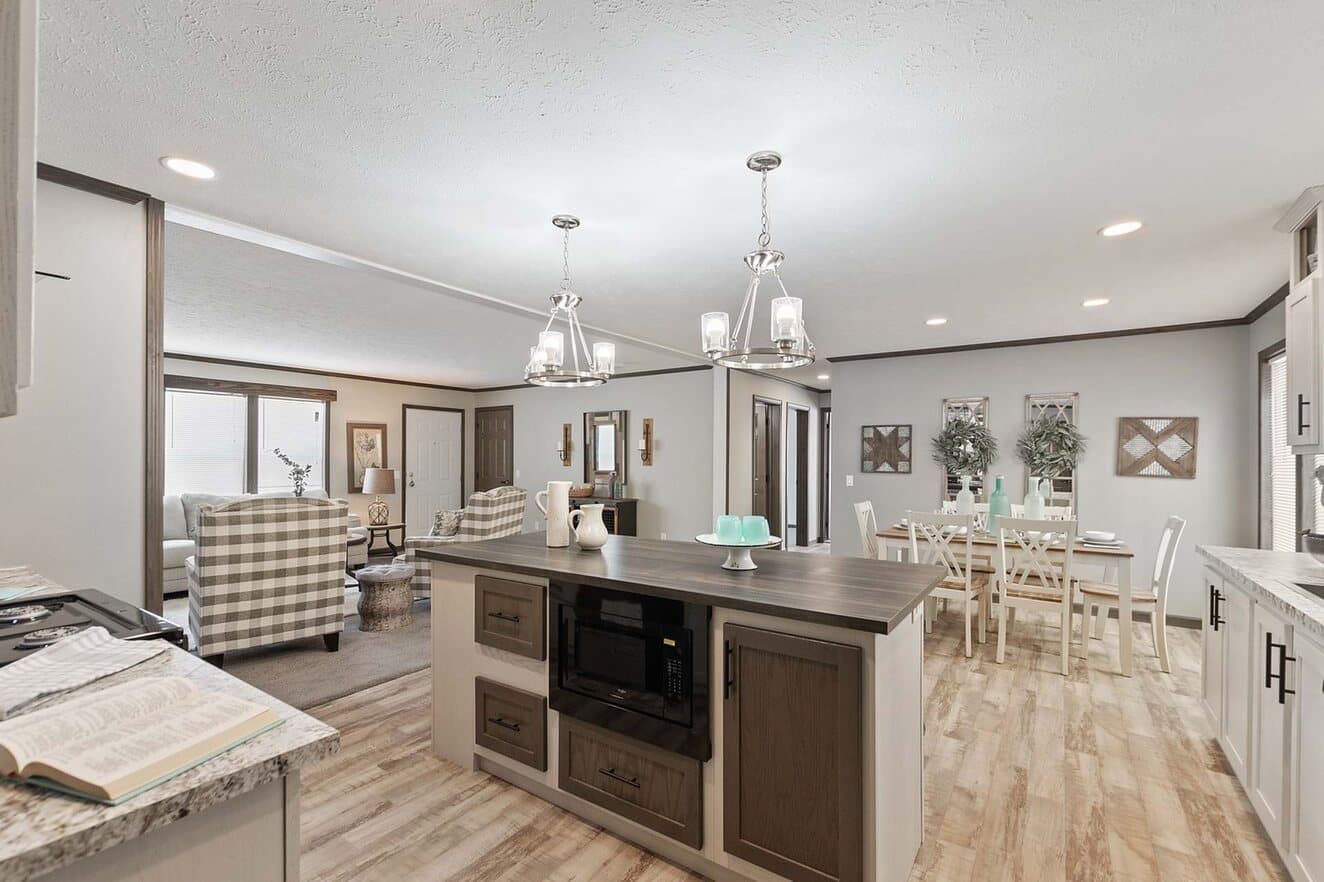 The winchester 184021 kitchen home features