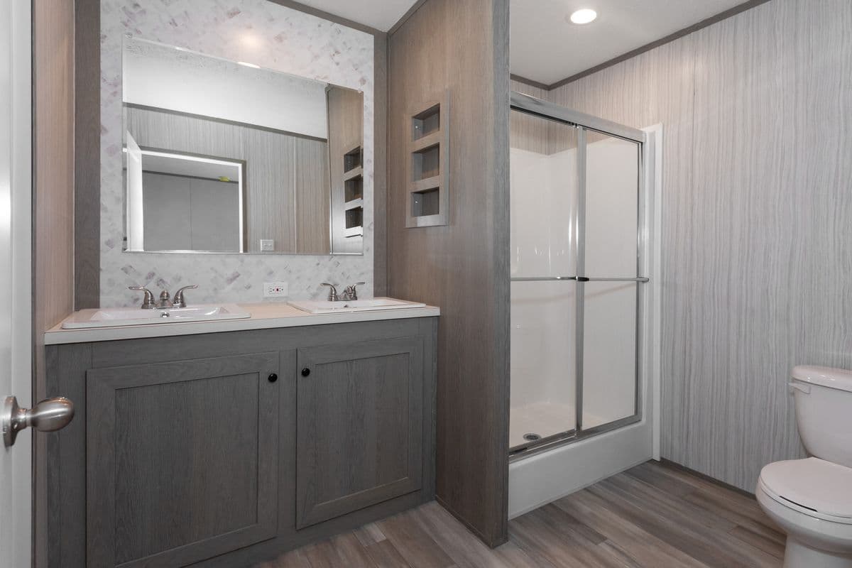 The social 76 bathroom home features