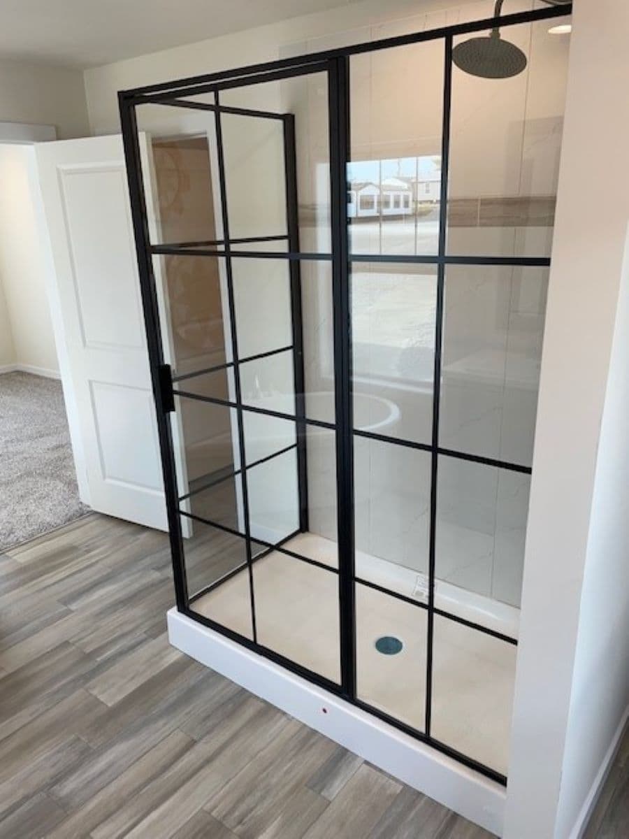 Elm st bathroom home features