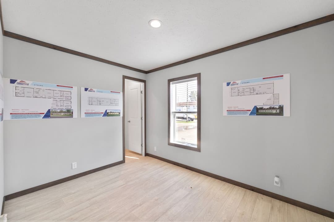 Pioneer 16763k bedroom home features