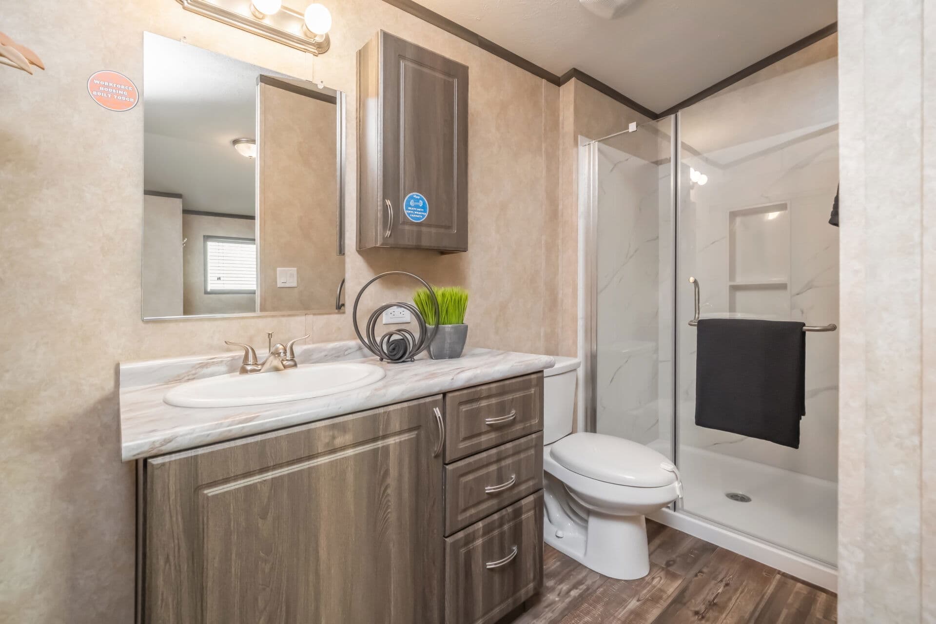 Workforce o-16×76-66aof bathroom home features