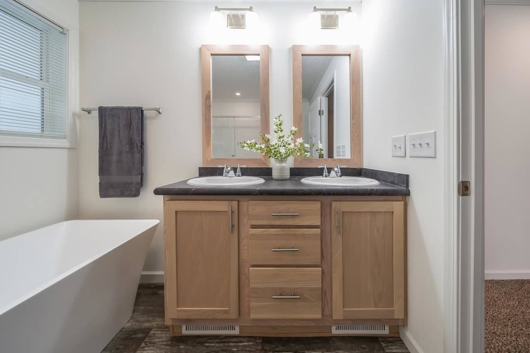 C802a bathroom home features