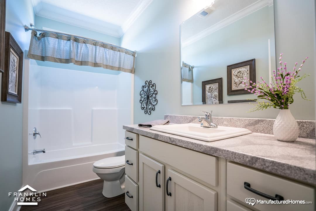 Coach house bathroom home features