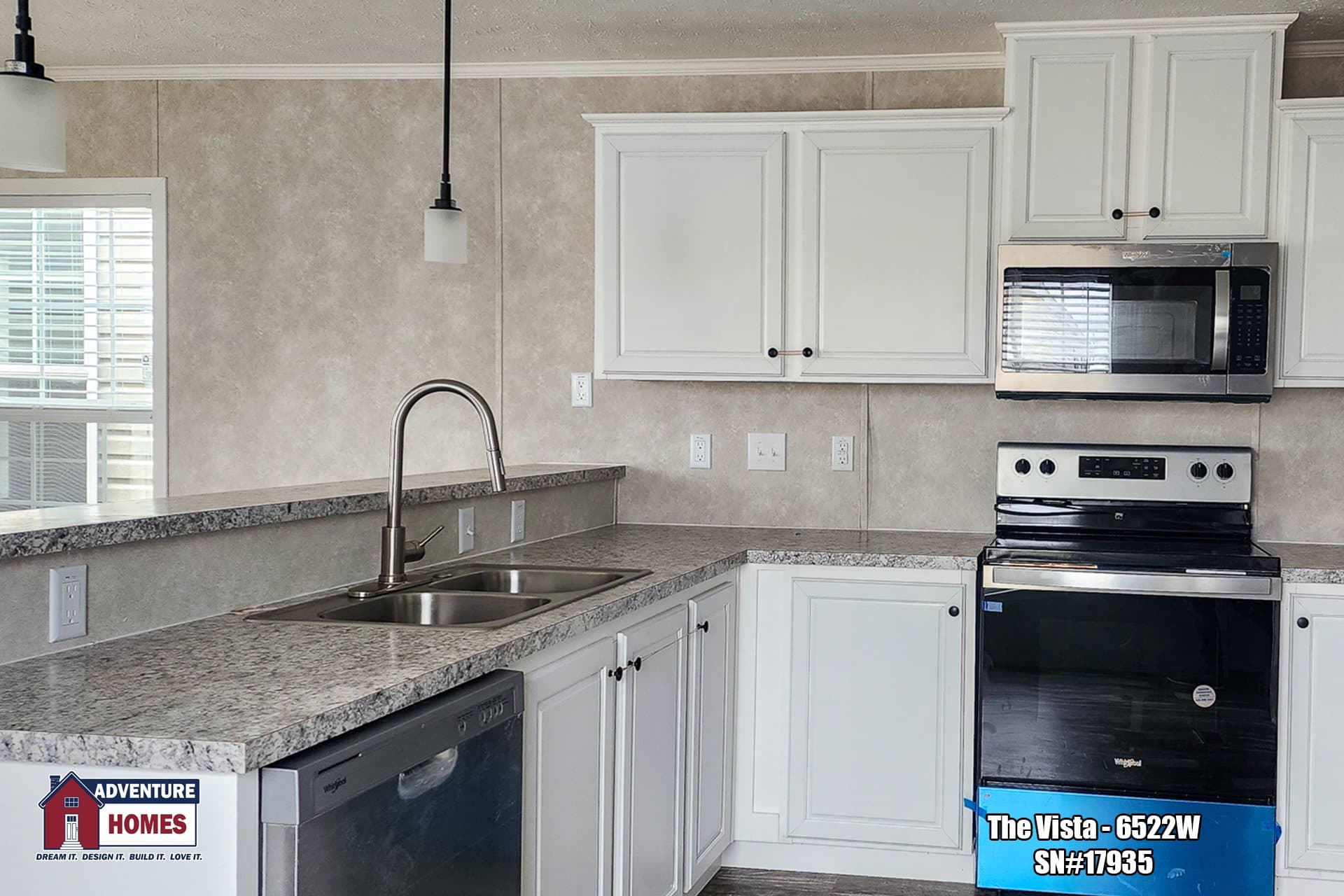 Vista | 6522w kitchen home features