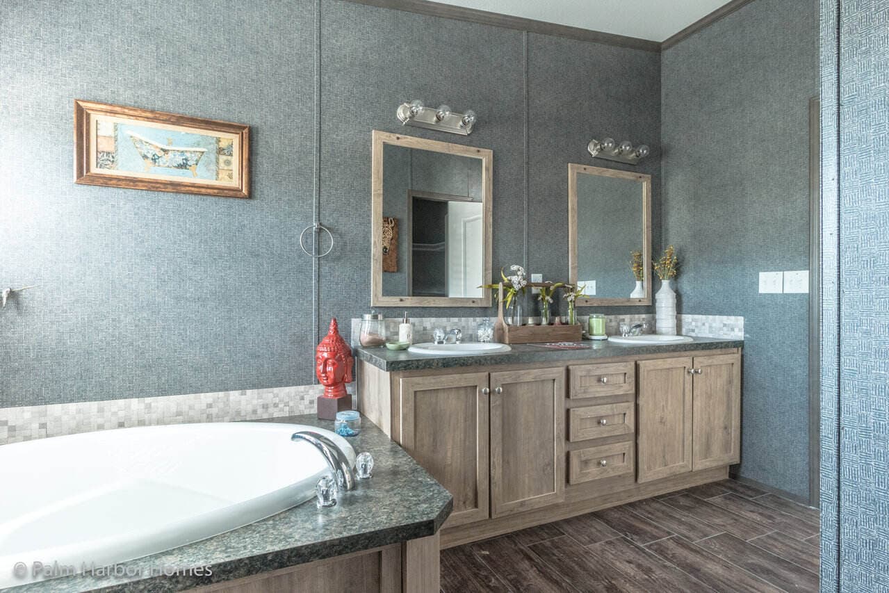 Benbrook 28644b bathroom home features