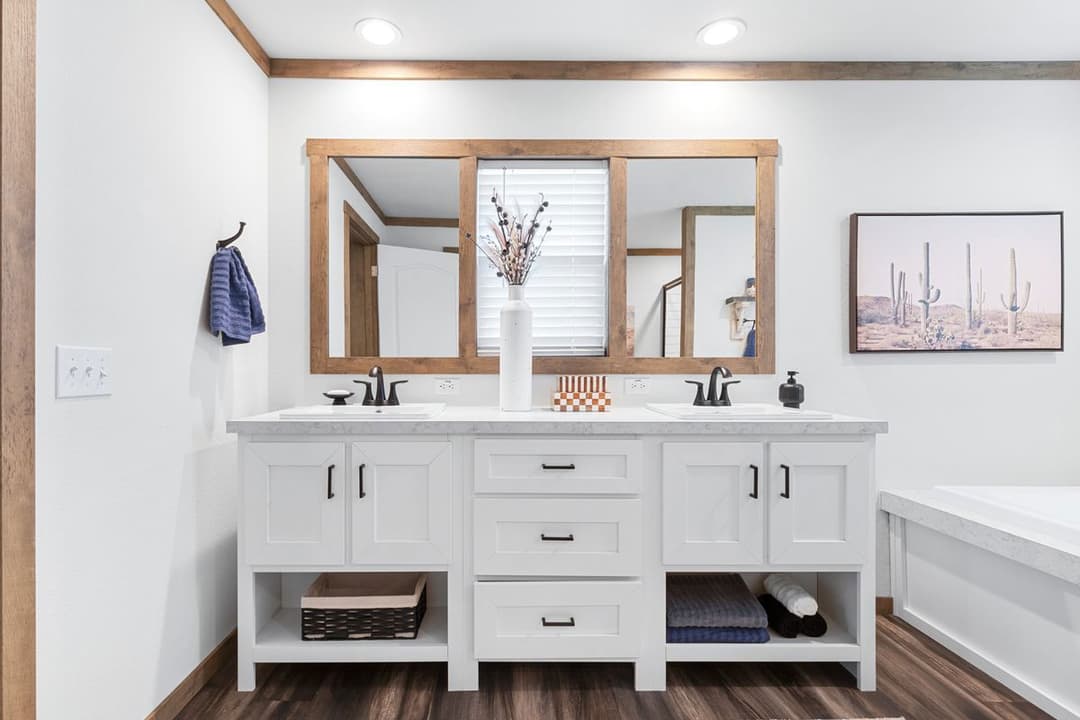 Farm 3 flex bathroom home features