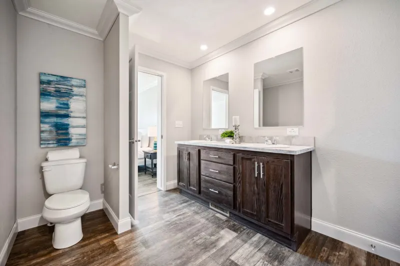 Prairie dune 8862 bathroom home features