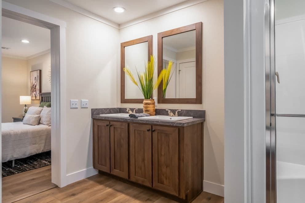 Lean on me bathroom home features