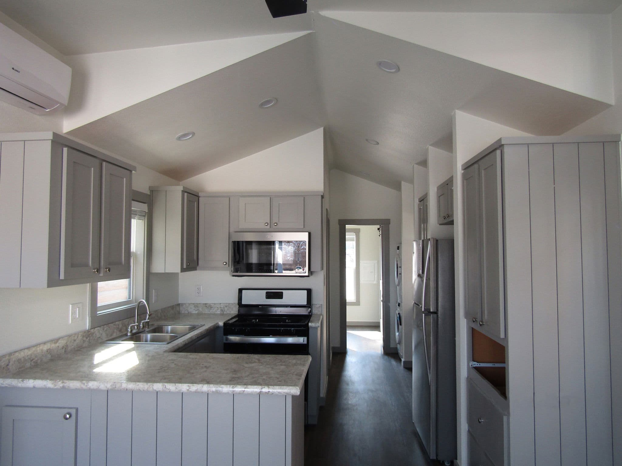 Barn owl kitchen home features