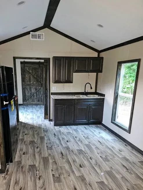 Rustic ridge | 4b 108 kitchen home features