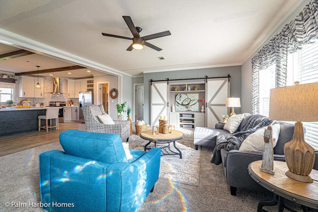 Magnum 30664m interior home features