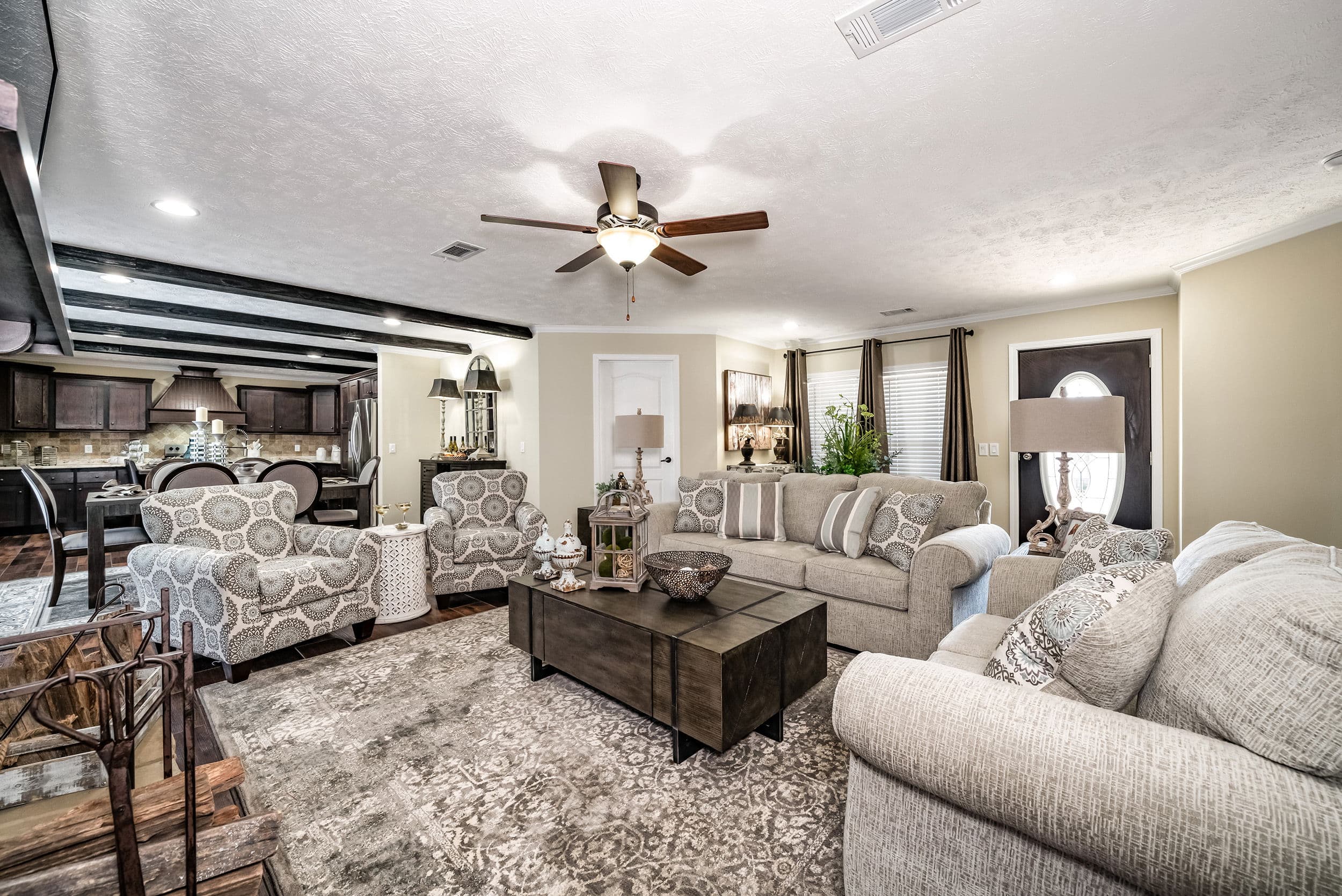 Kb-3244 interior home features