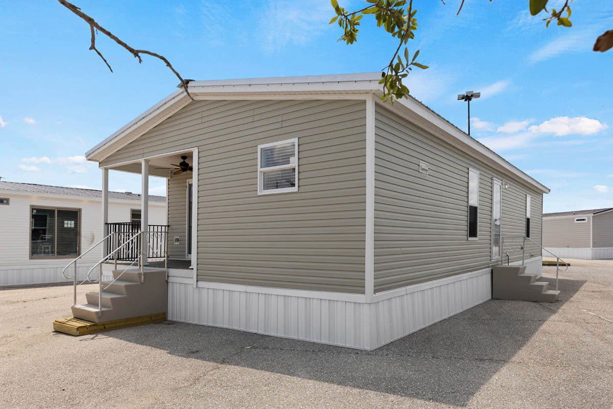 Mchann exterior home features