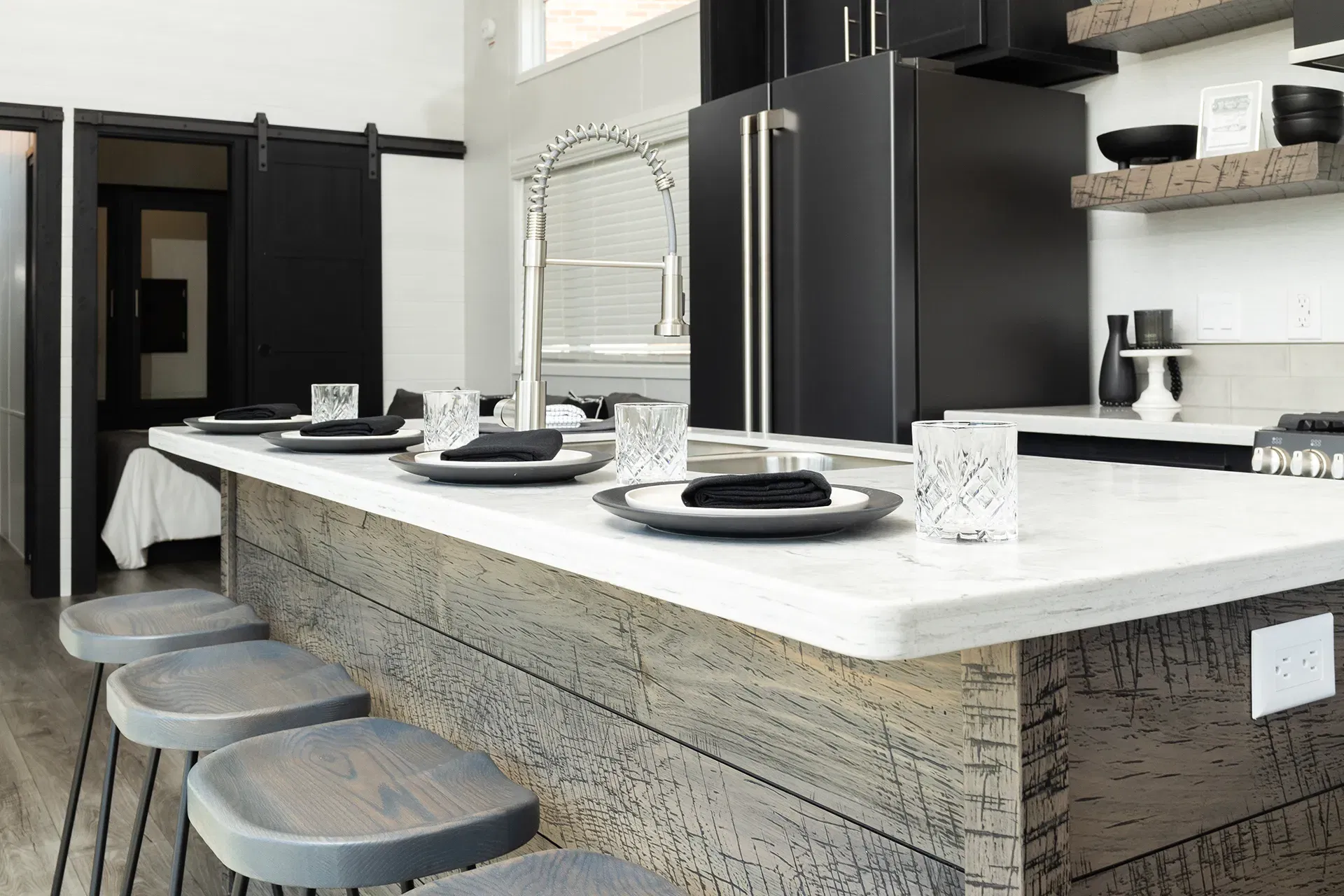 Island 6430p kitchen home features