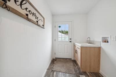 Merlot interior home features