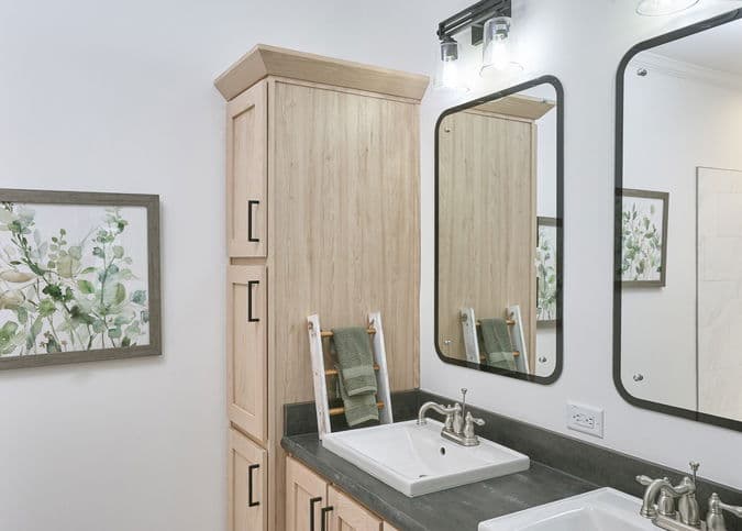 Wellsworth 42553a bathroom home features