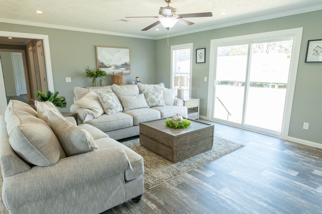 Lynn interior home features