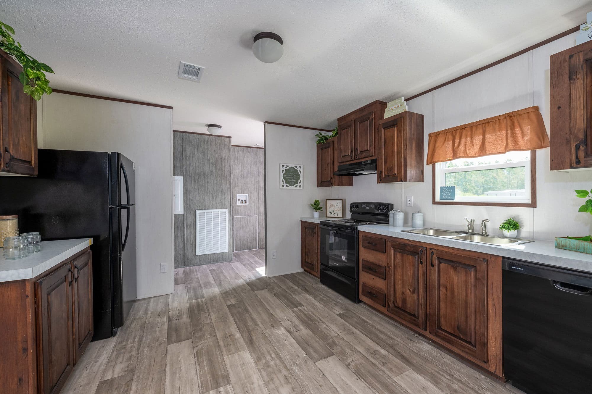 The curry hero and kitchen home features