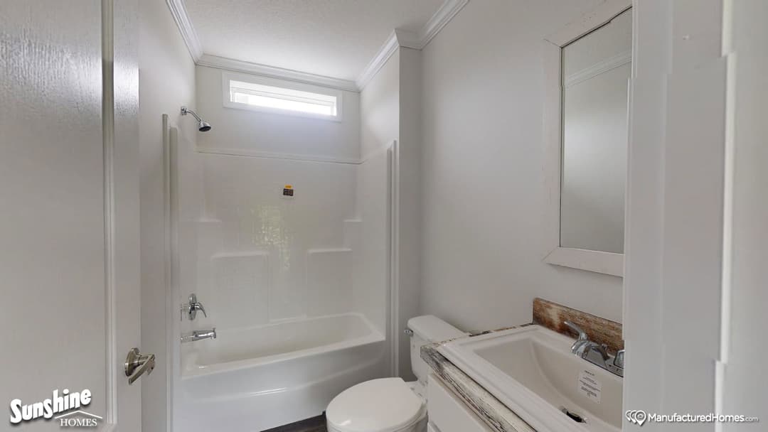 Pri1670-1005 bathroom home features