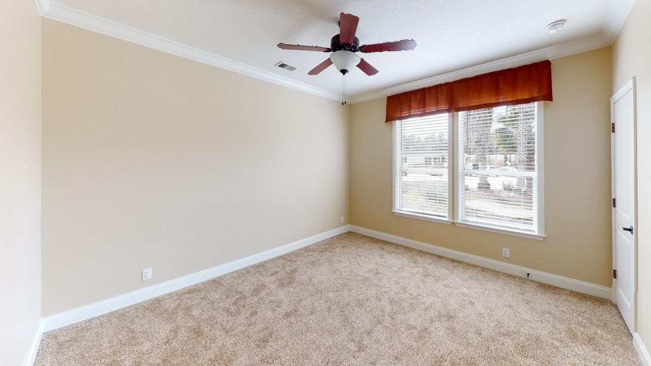 Lilly ii bedroom home features