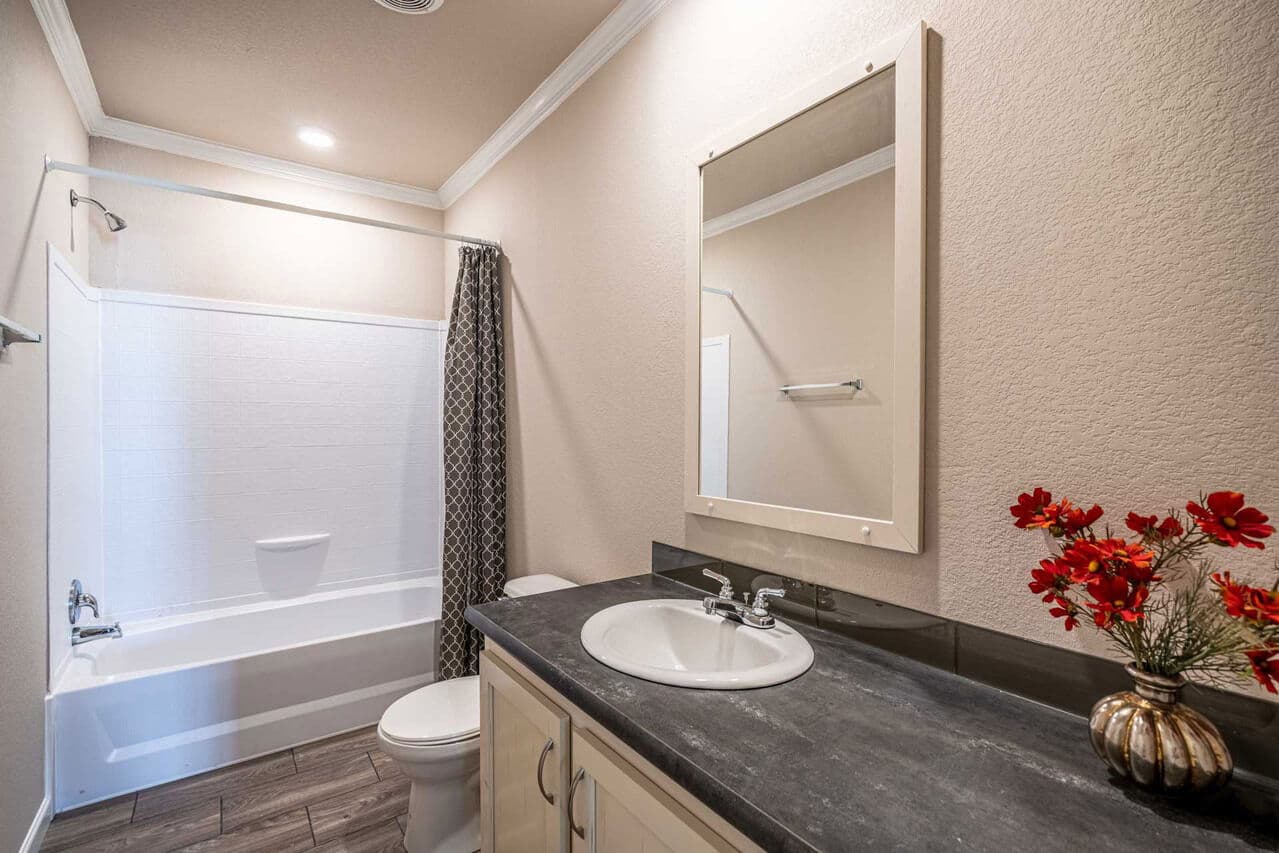 Urban homestead 28563c bathroom home features