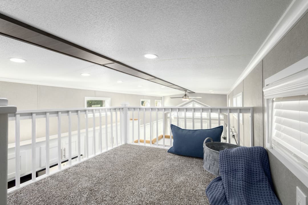 Lakeside 8104bk bedroom home features