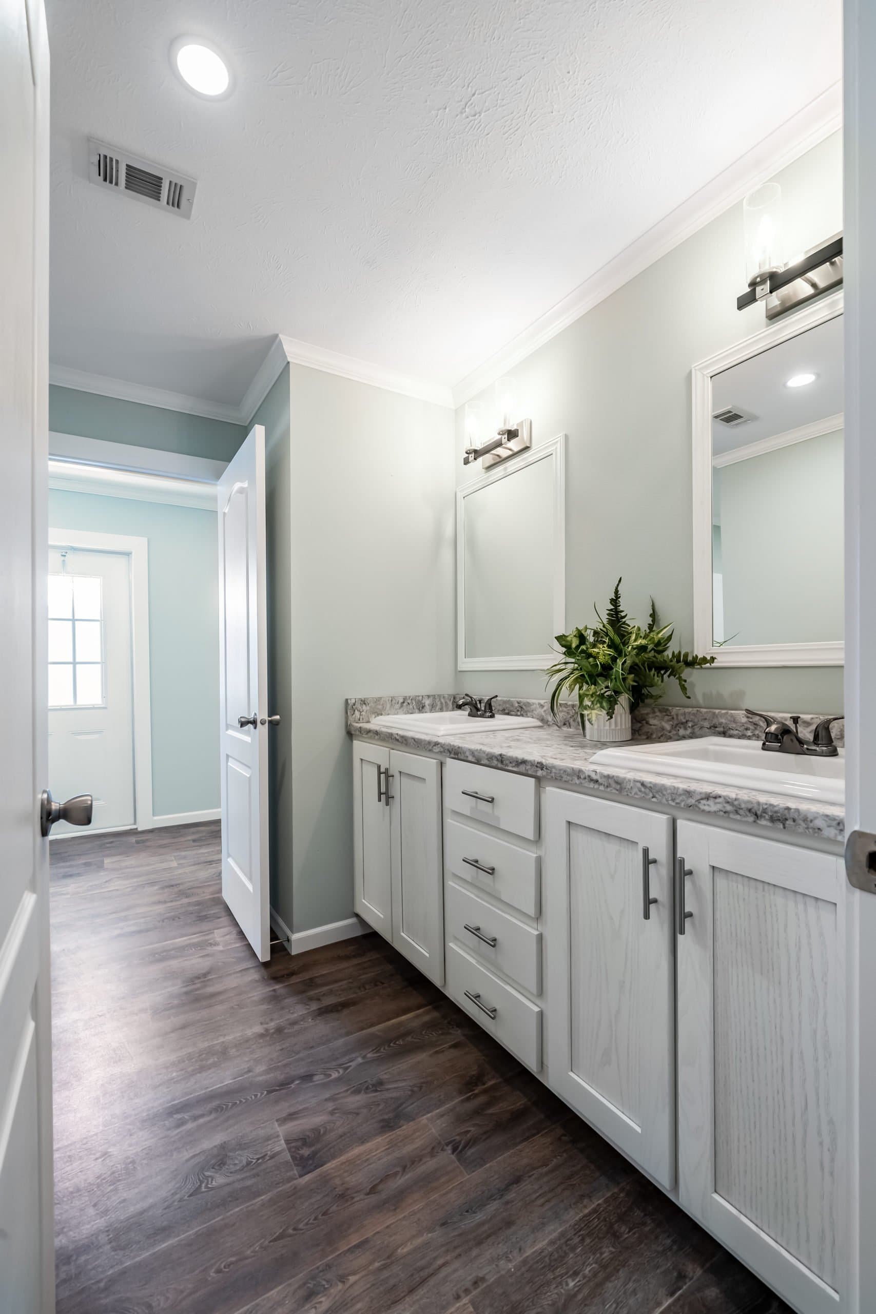 Delmar bathroom home features