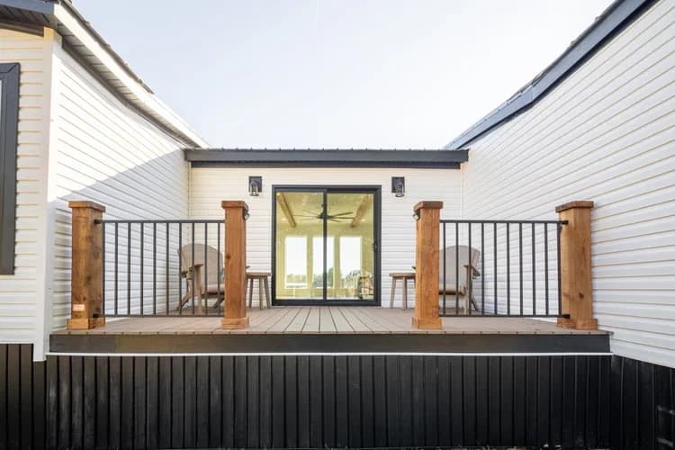 Sky harbor 2.0 exterior home features