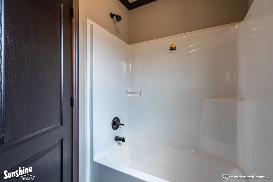 Pri3270-2050 bathroom home features