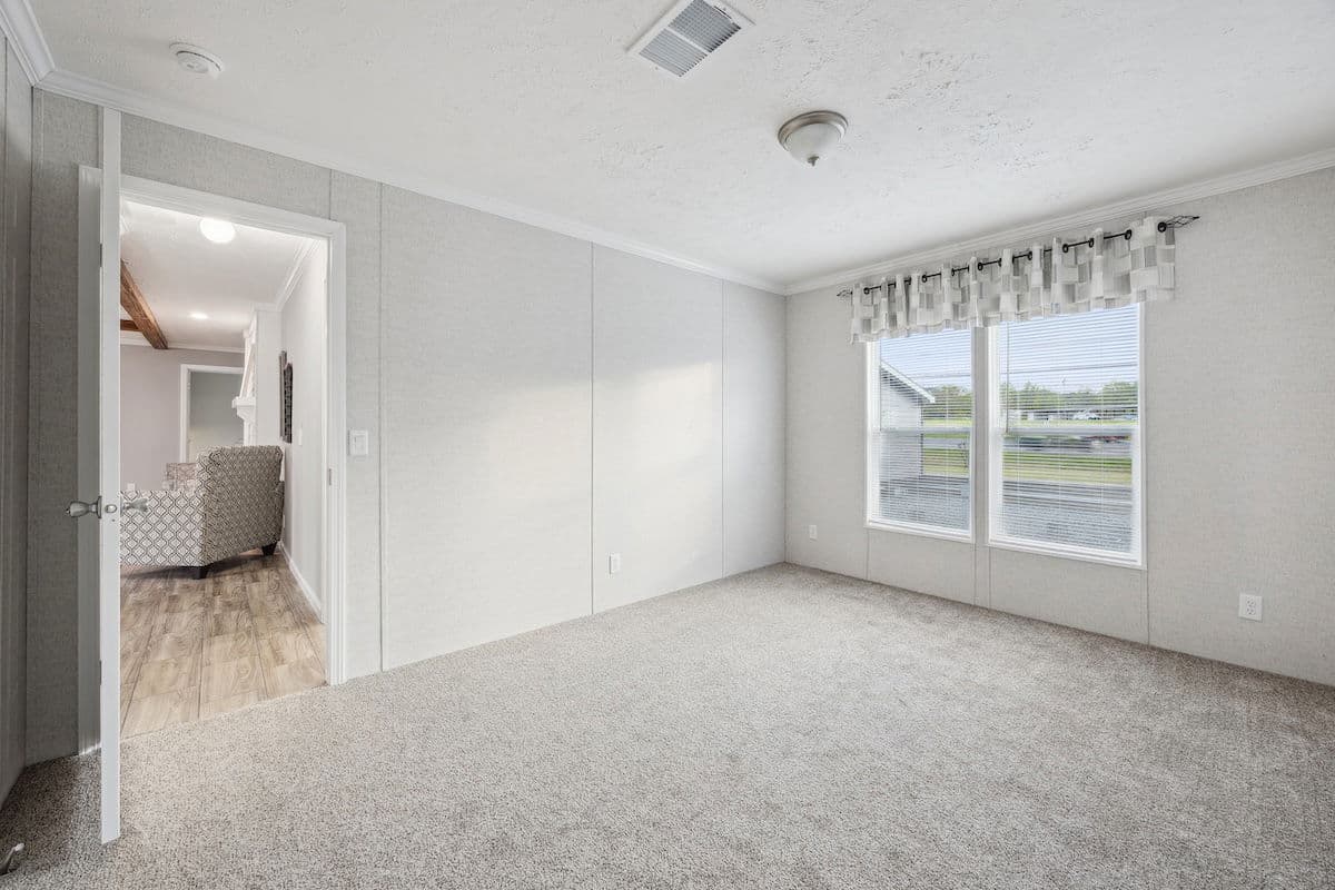 Md-10-32 lynnox bedroom home features