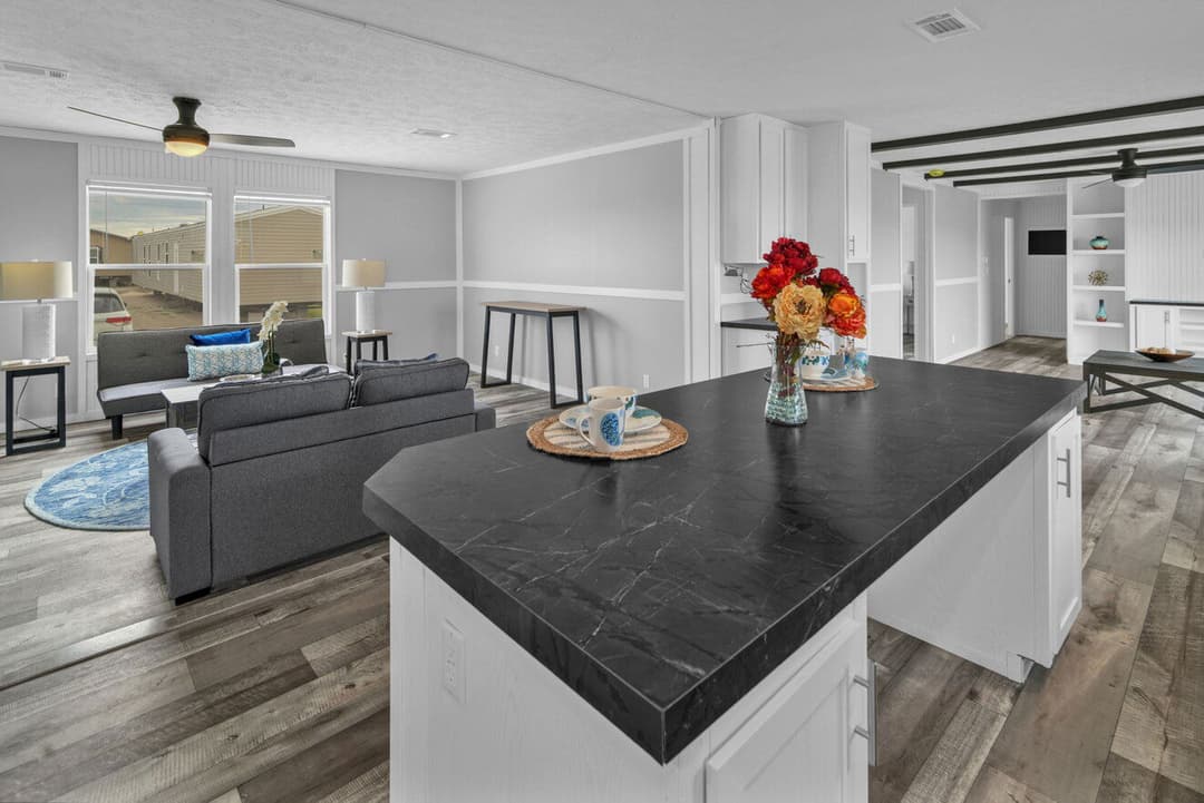 Alamo lite 28724t interior home features