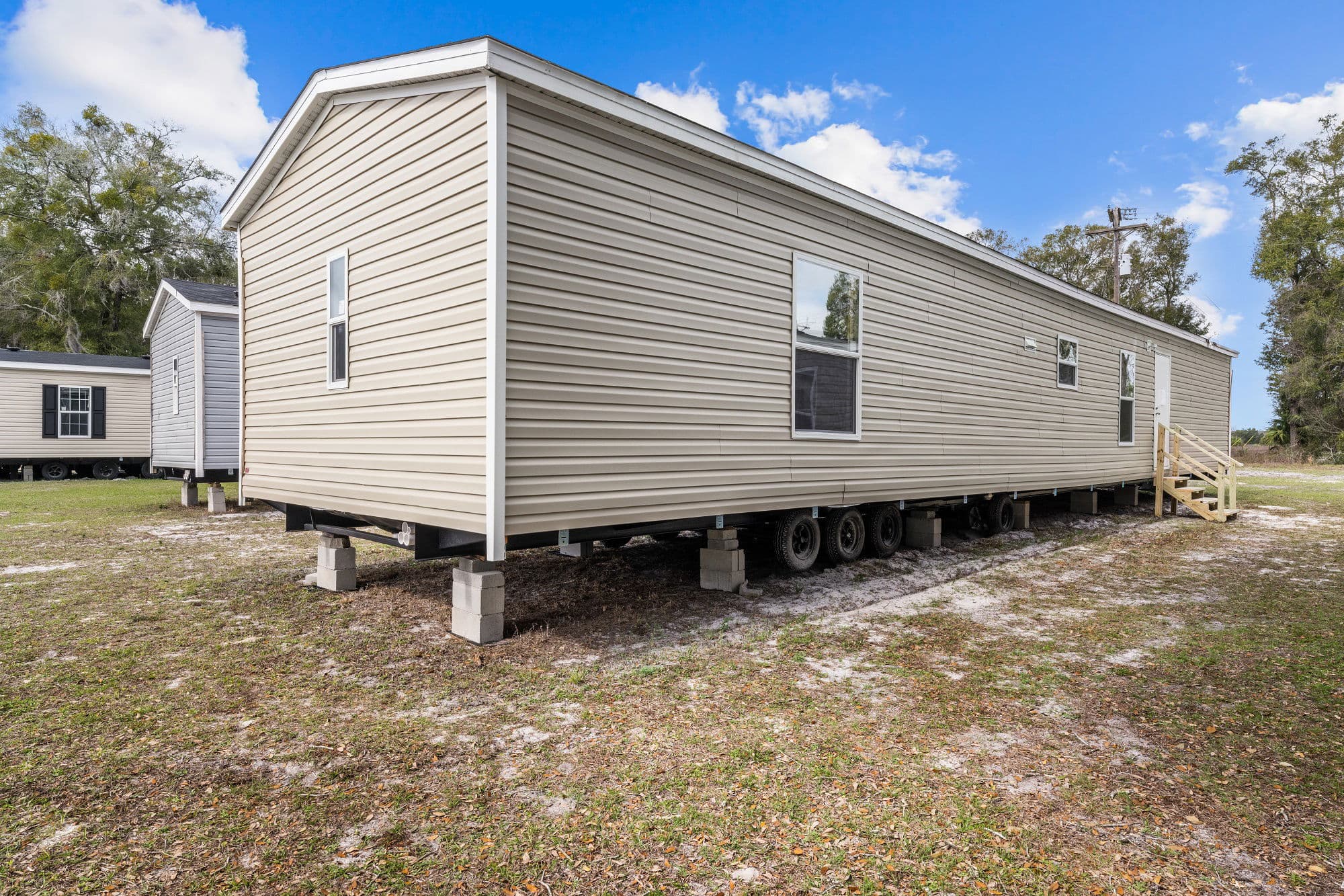 Dart exterior home features
